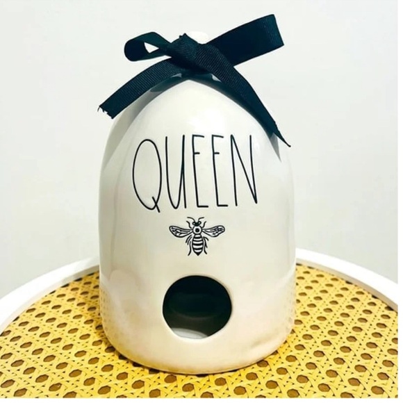 Rae Dunn Queen Bee Birdhouse Off White - Picture 2 of 4